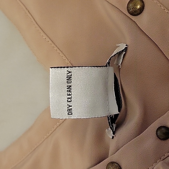 Hannah G. Ruffled Beige Top Size Small - Picture 6 of 16